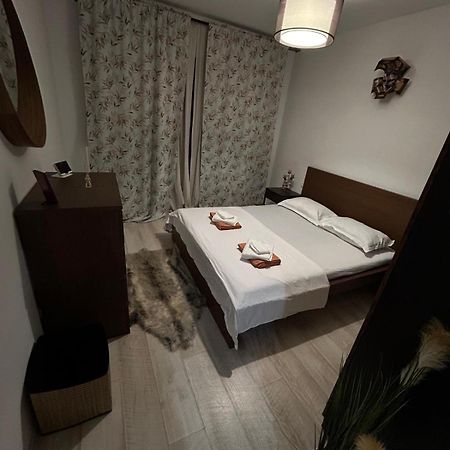 Cozy Apartment 130E By Plaza Bucarest Esterno foto