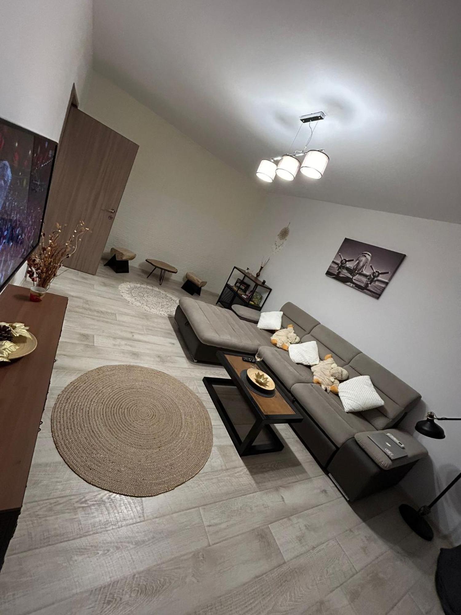 Cozy Apartment 130E By Plaza Bucarest Esterno foto